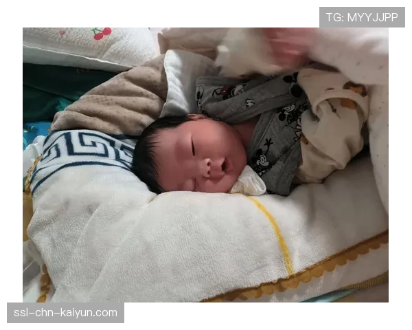 婴儿出生后三个月新手爸爸球员的睡眠崩溃，新生婴儿第三个月睡眠时间